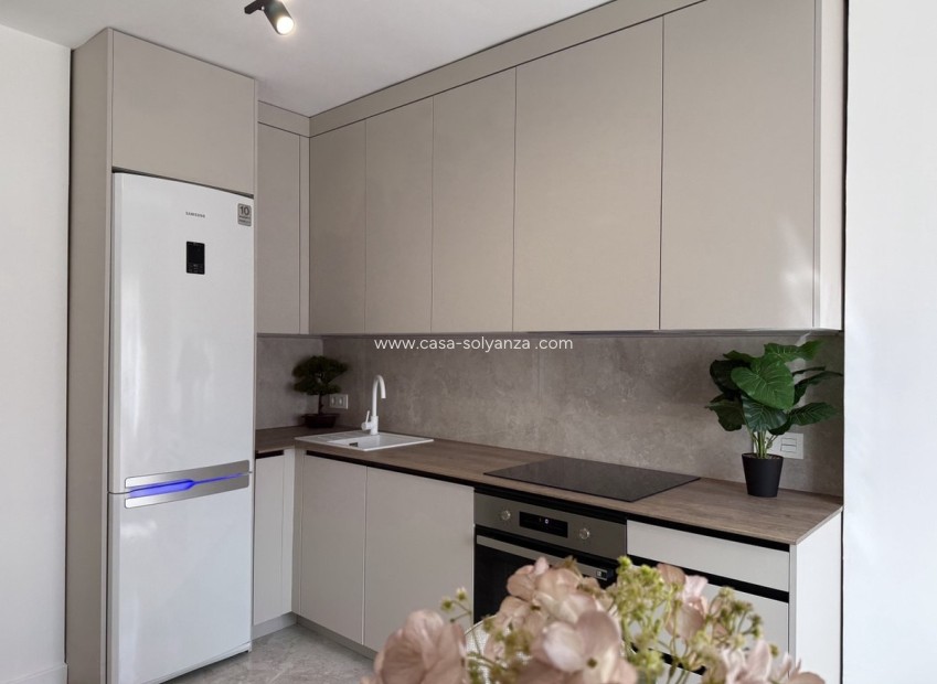 Reventa - Apartamento / piso - Torrevieja - Playa del Cura