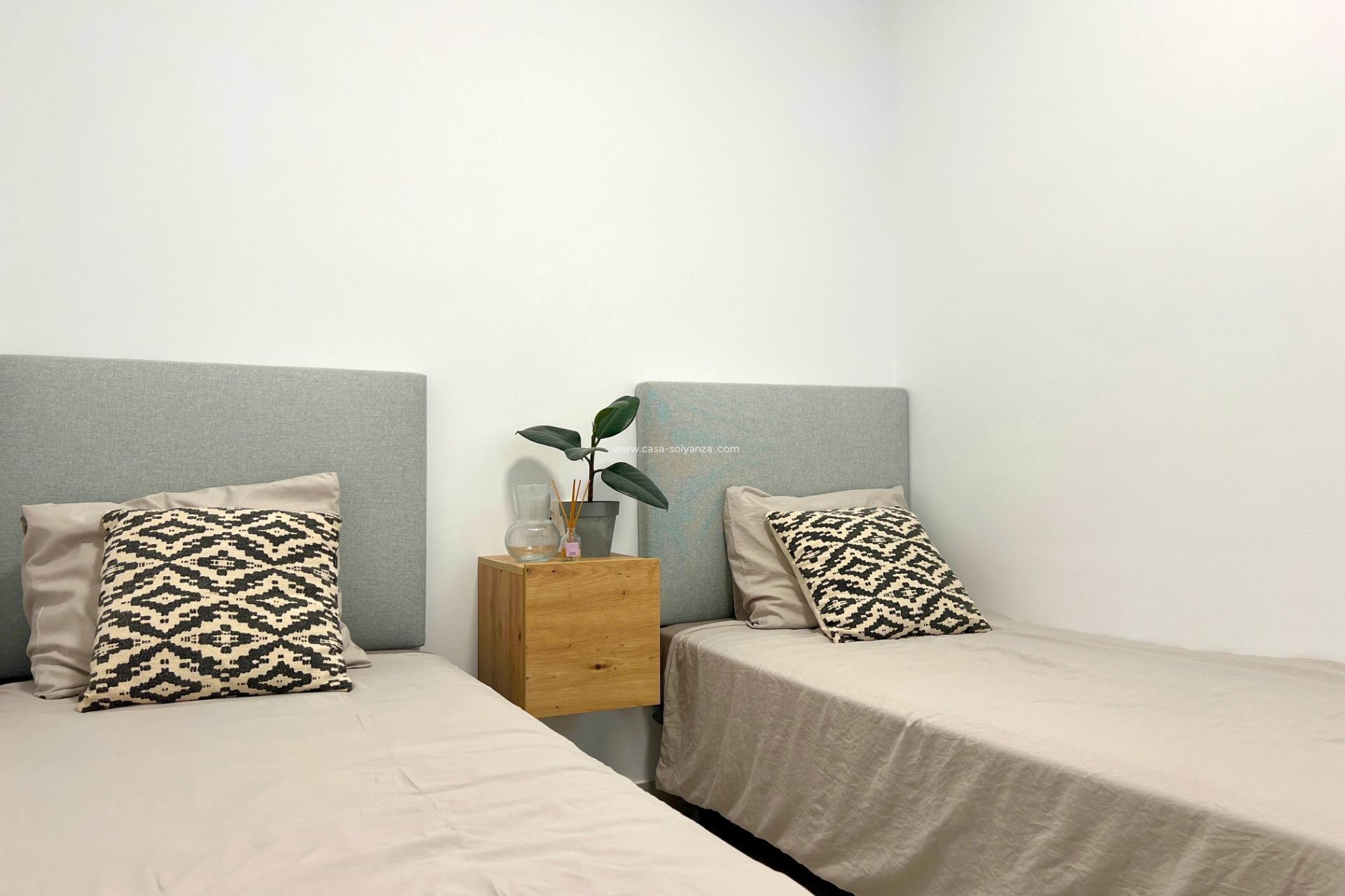 Reventa - Apartamento / piso - Torrevieja - Playa del Cura