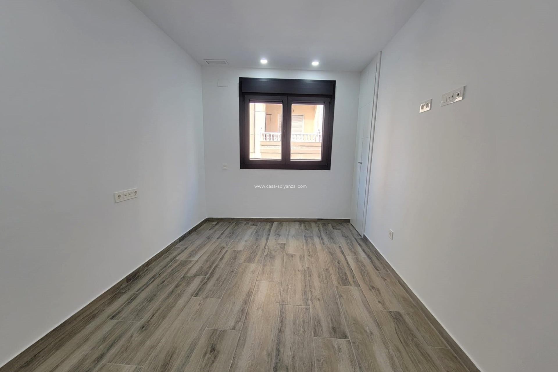 Reventa - Apartamento / piso - Torrevieja - Playa del Cura