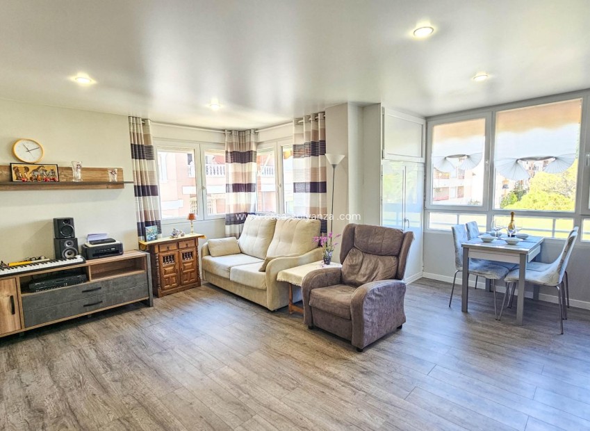 Reventa - Apartamento / piso - Torrevieja - Playa del Cura