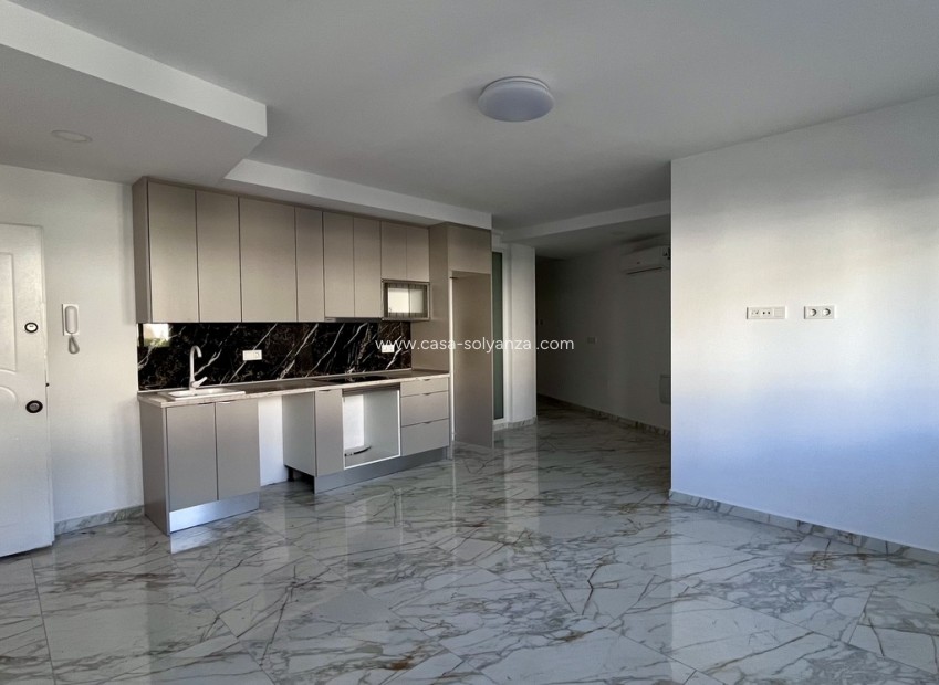 Reventa - Apartamento / piso - Torrevieja - PLAYA LOS LOCOS