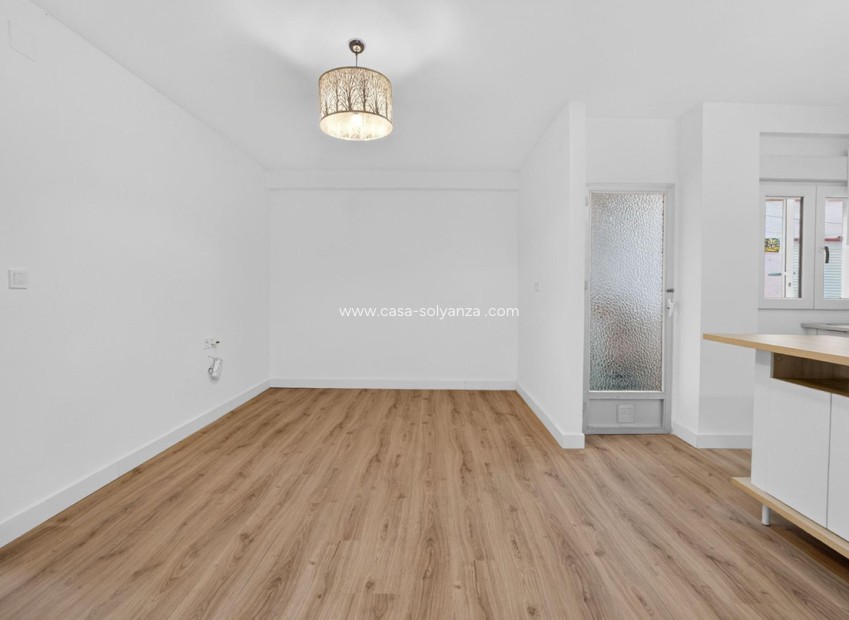 Reventa - Apartamento / piso - Torrevieja - Torrevieja Centro