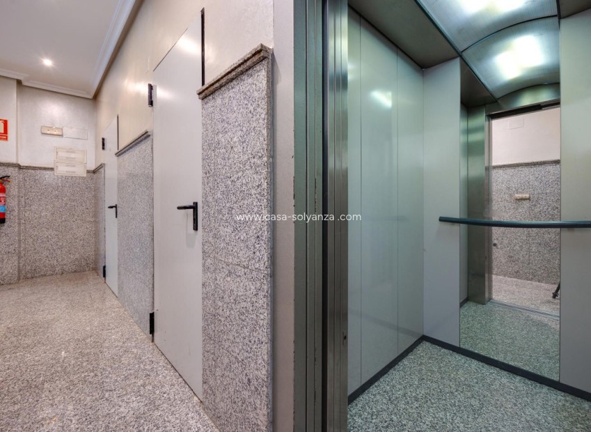 Reventa - Apartamento / piso - Torrevieja - Torrevieja Centro