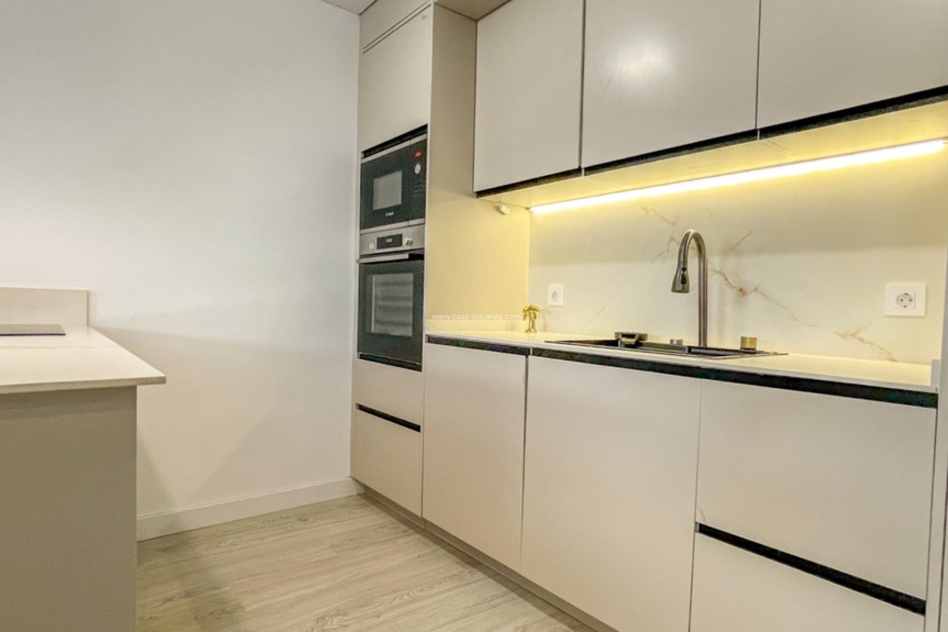 Reventa - Apartamento / piso - Torrevieja - Torrevieja Centro