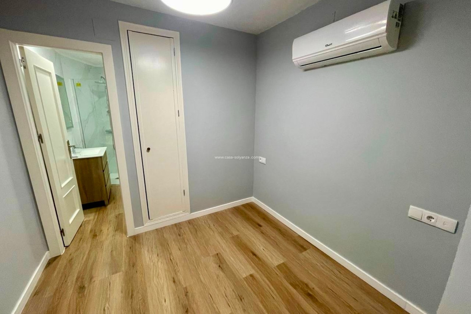 Reventa - Apartamento / piso - Torrevieja - Torrevieja Centro