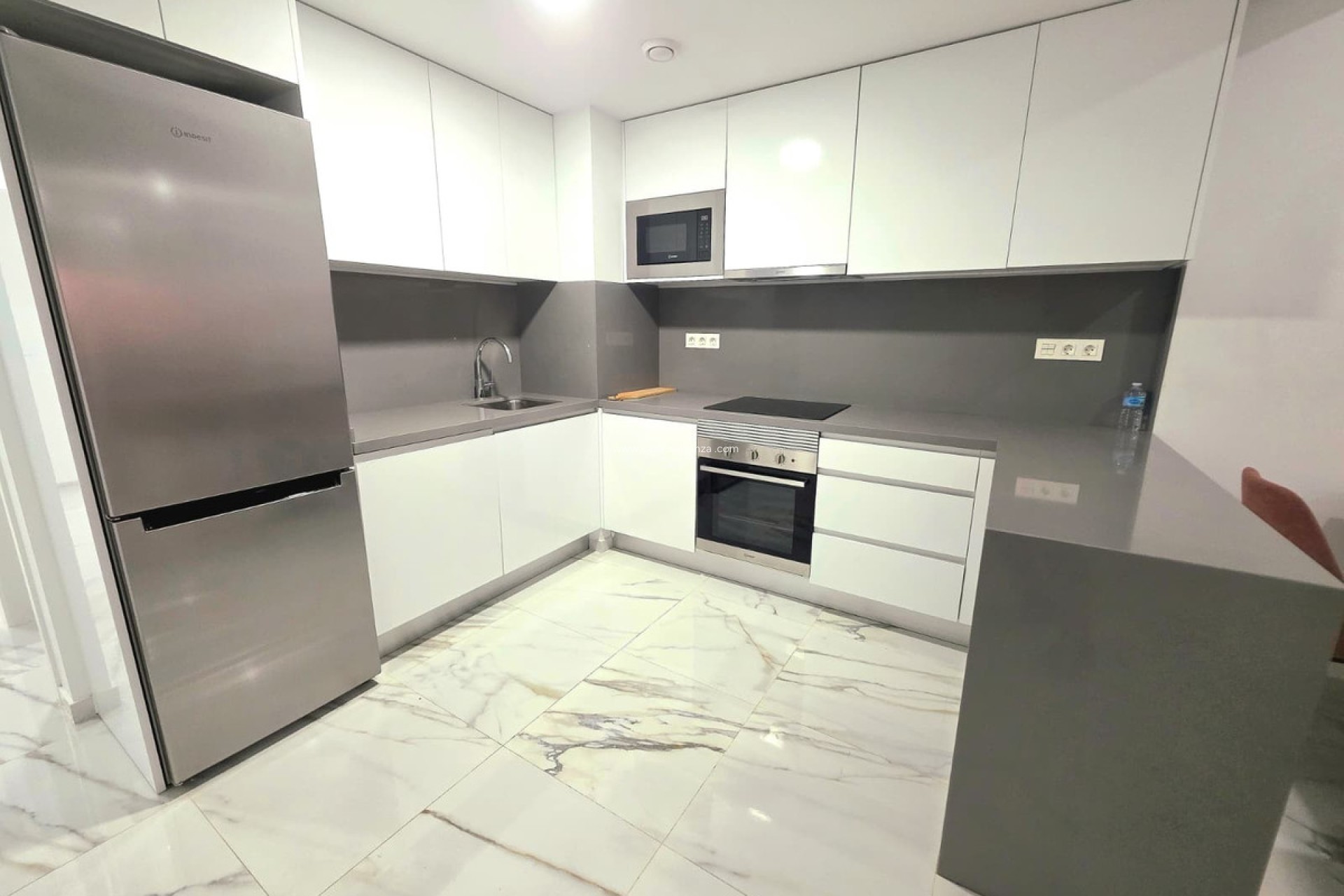 Reventa - Apartamento / piso - Torrevieja - Torrevieja Centro