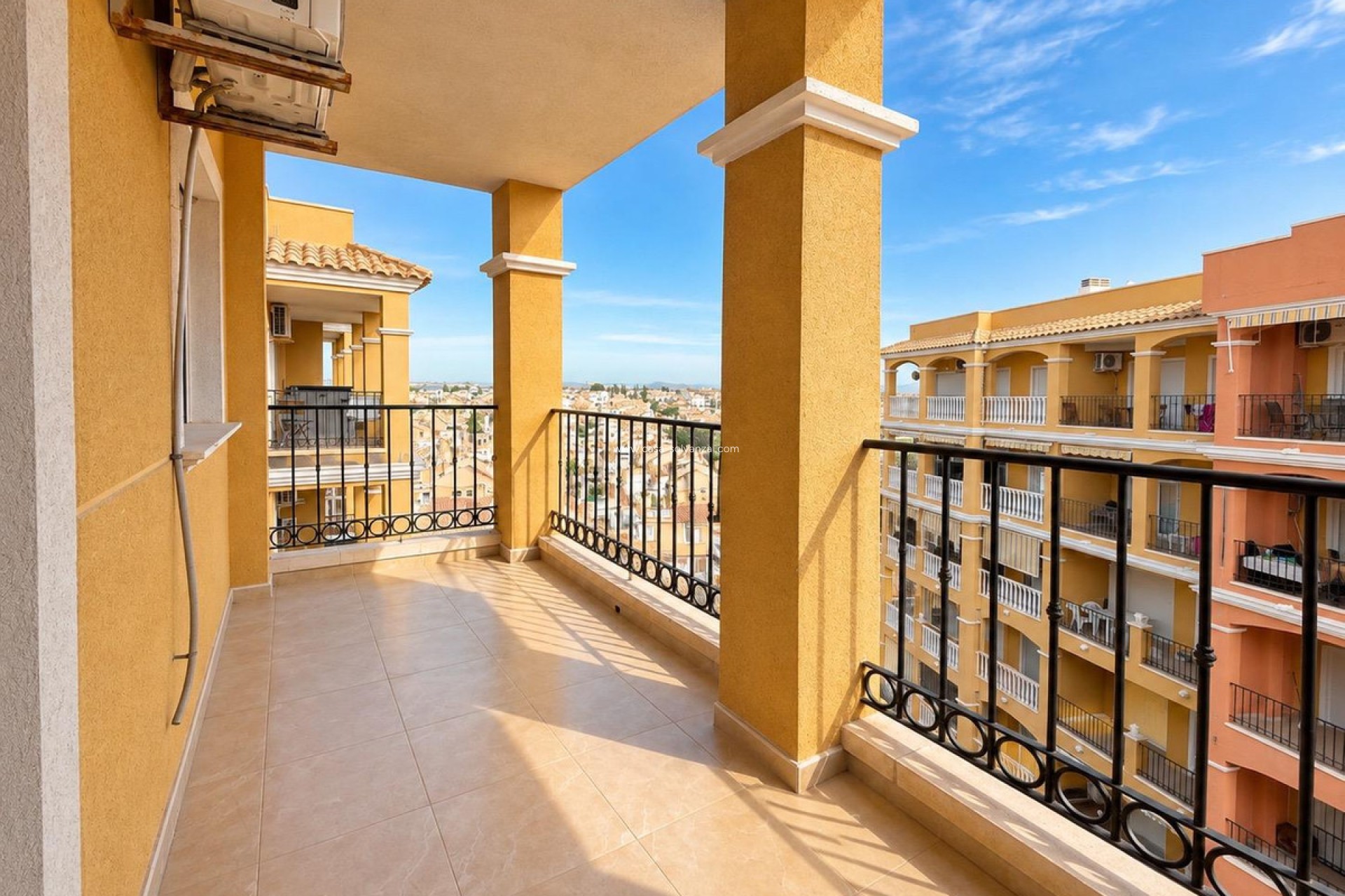 Reventa - Apartamento / piso - Torrevieja - Torrevieja Centro