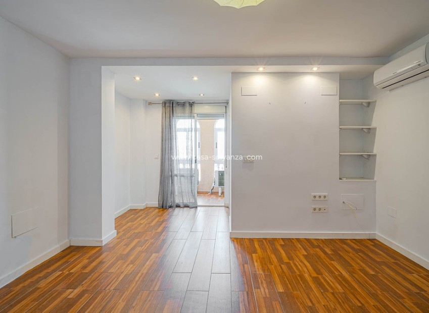 Reventa - Apartamento / piso - Torrevieja - Torrevieja Centro