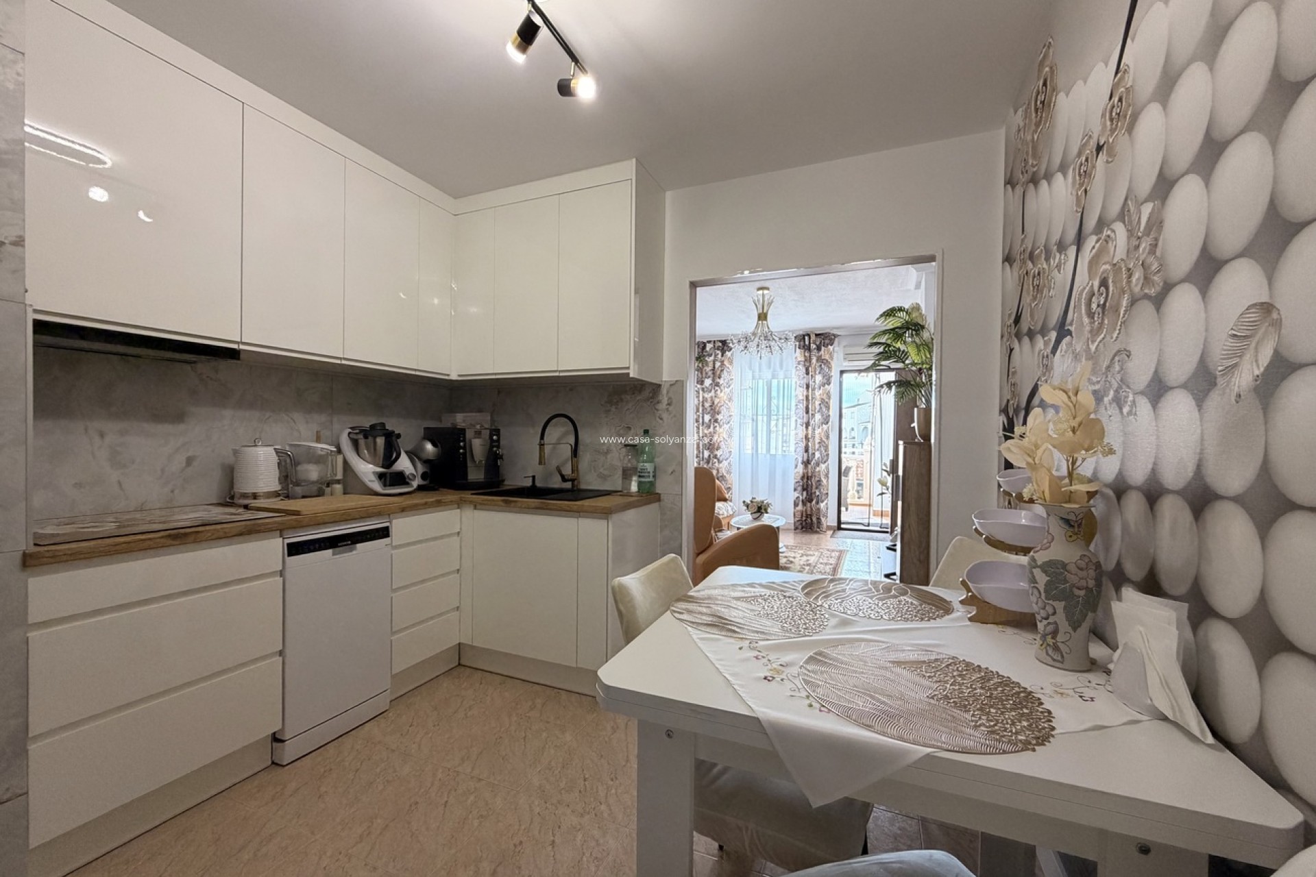 Reventa - Apartamento / piso - Torrevieja - Urb. Calas Blancas III