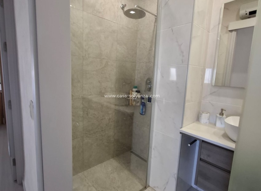 Reventa - Apartamento / piso - Torrevieja