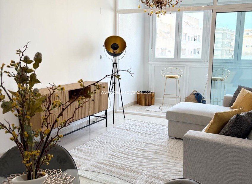 Reventa - Apartamento / piso - Torrevieja