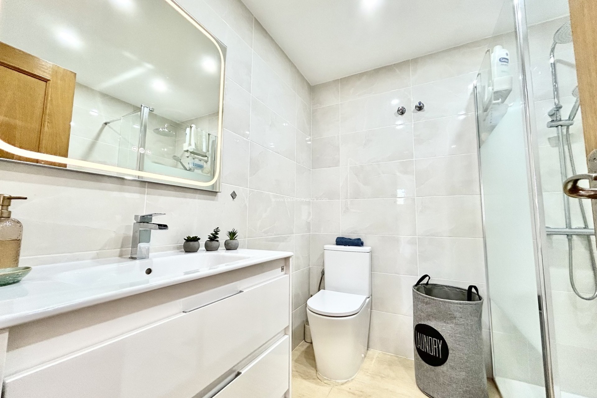 Reventa - Apartamento / piso - Villamartin - Costa Blanca