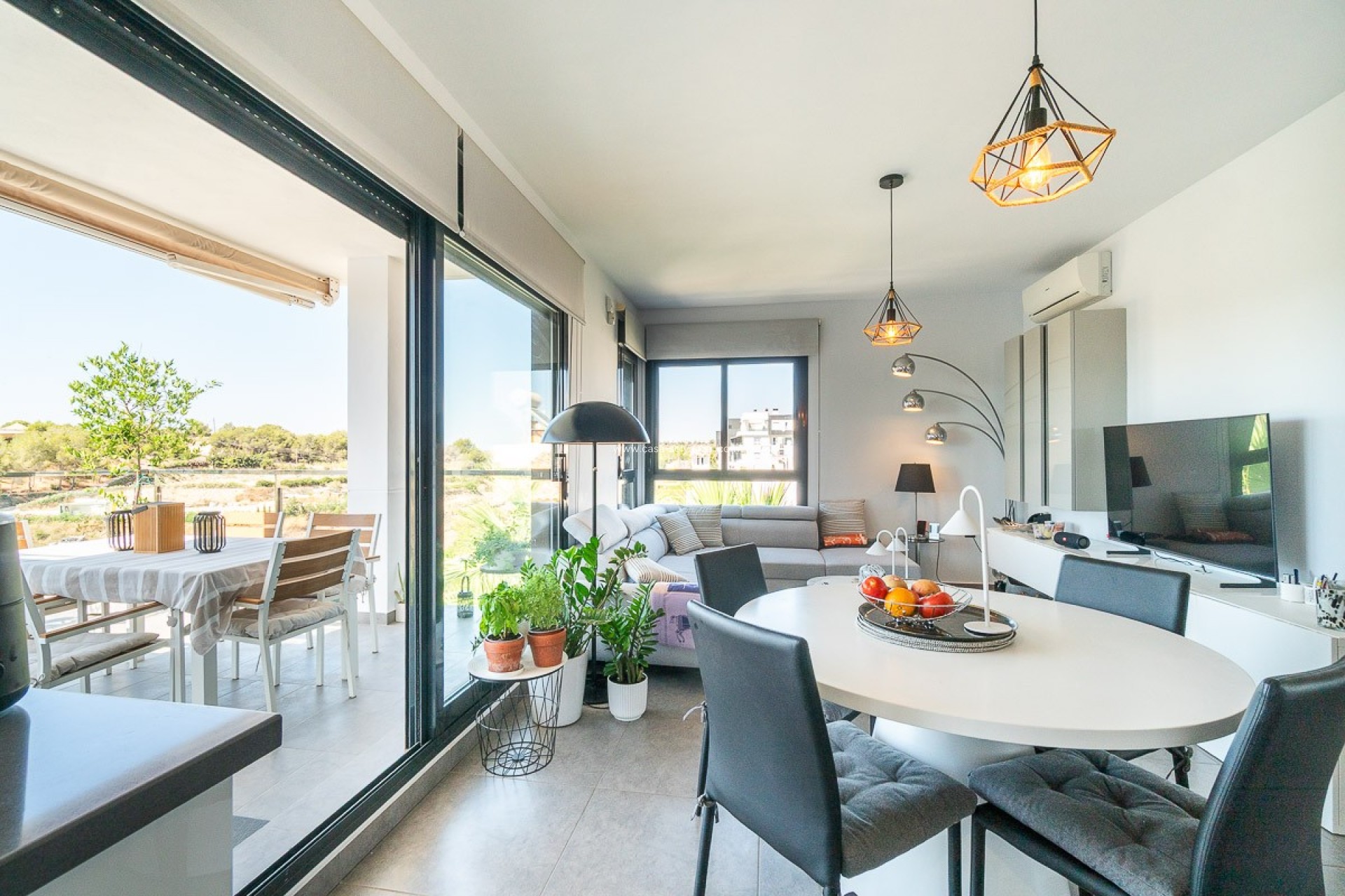 Reventa - Apartamento / piso - Villamartin - Costa Blanca