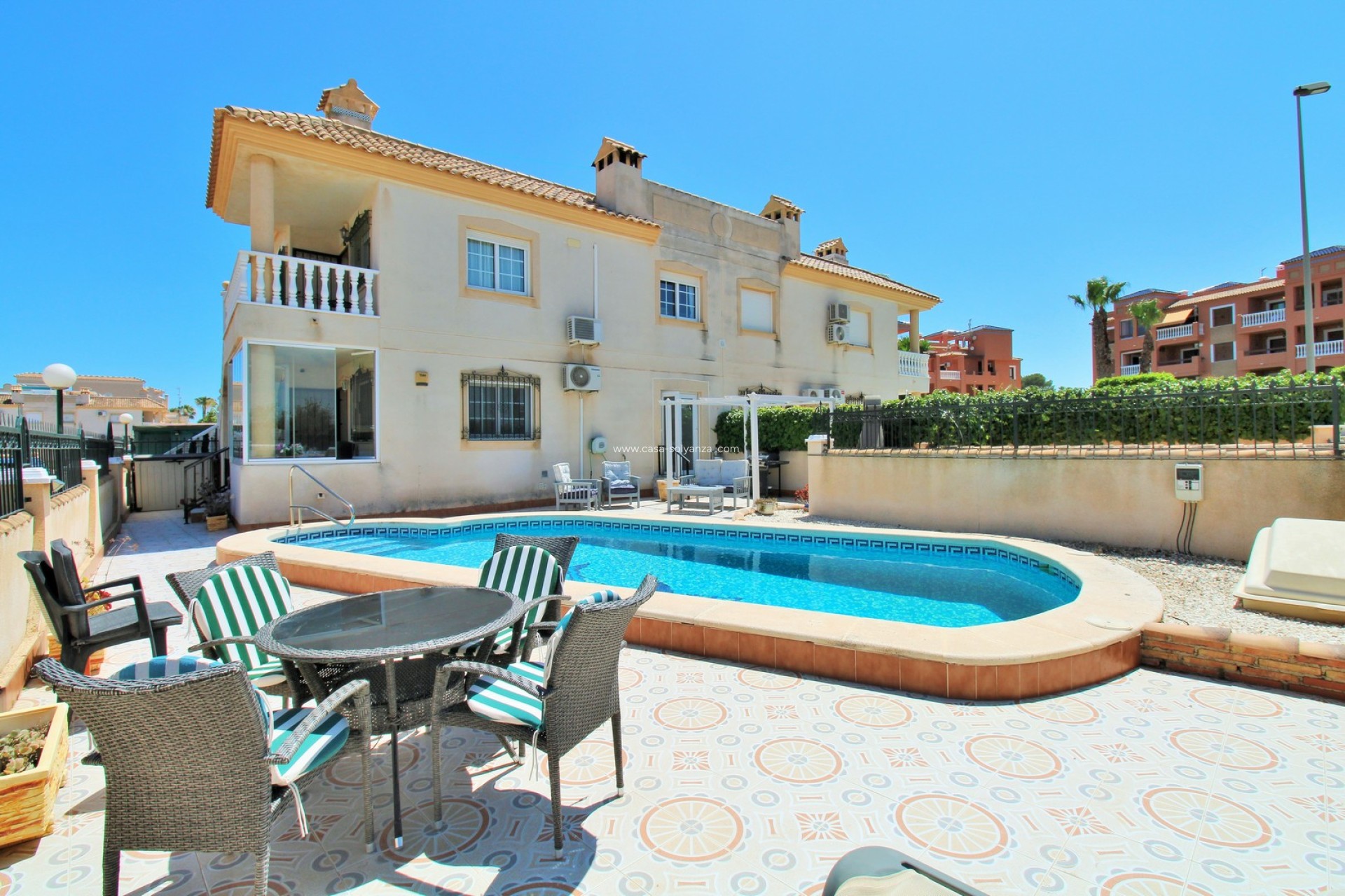 Reventa - Apartamento / piso - Villamartin - PAU 8
