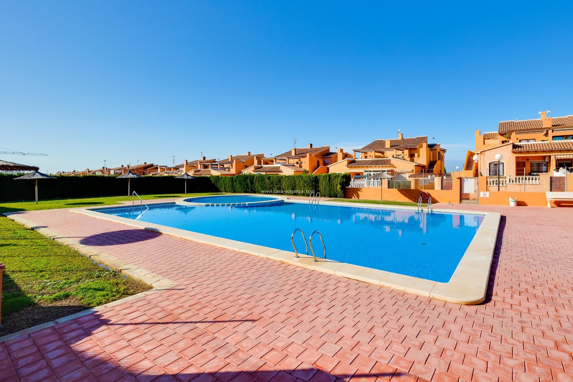 Reventa - Bungalow - Torrevieja - Aguas nuevas