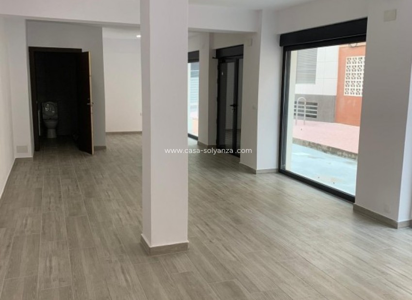 Reventa - Comercial - Guardamar del Segura - Costa Blanca