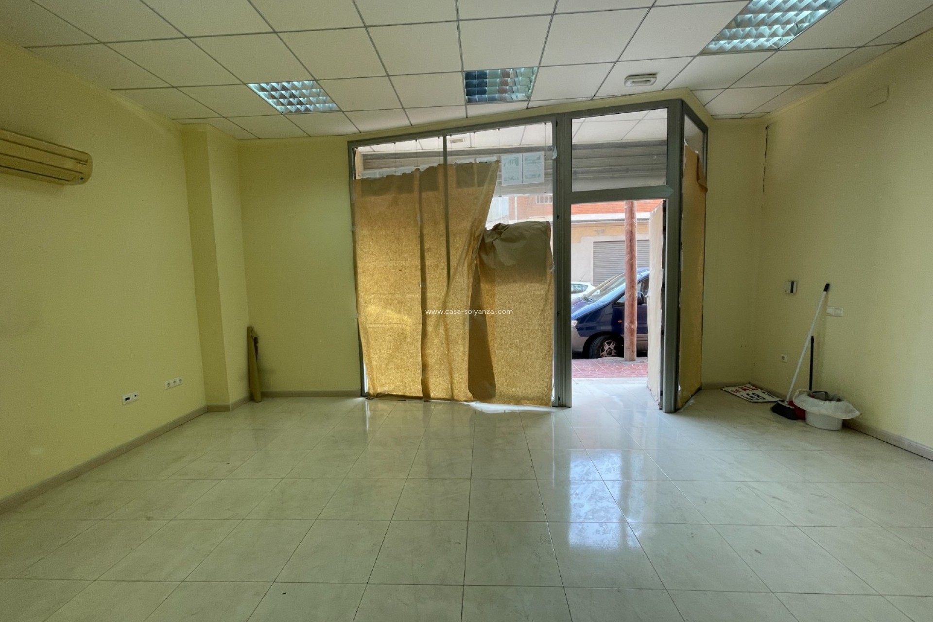 Reventa - Comercial - Guardamar del Segura - Costa Blanca