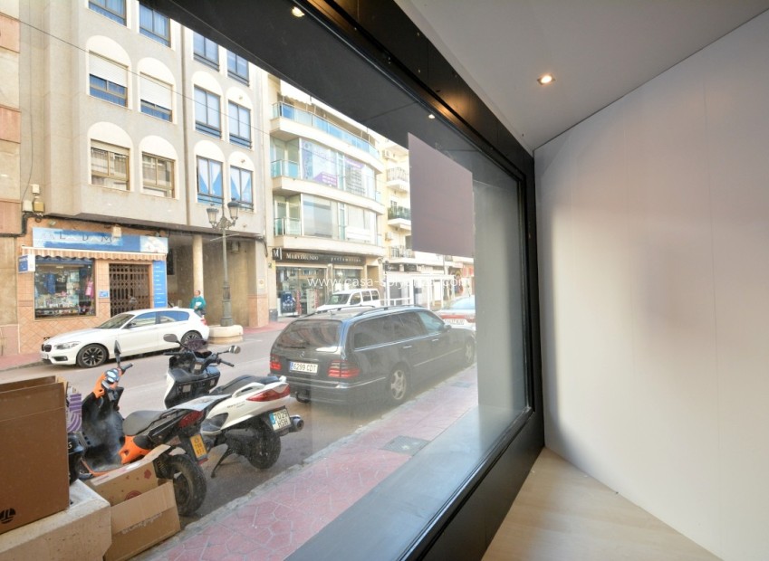 Reventa - Comercial - Guardamar del Segura - Costa Blanca