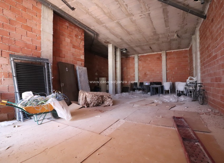 Reventa - Comercial - Los Montesinos - Laguna Green