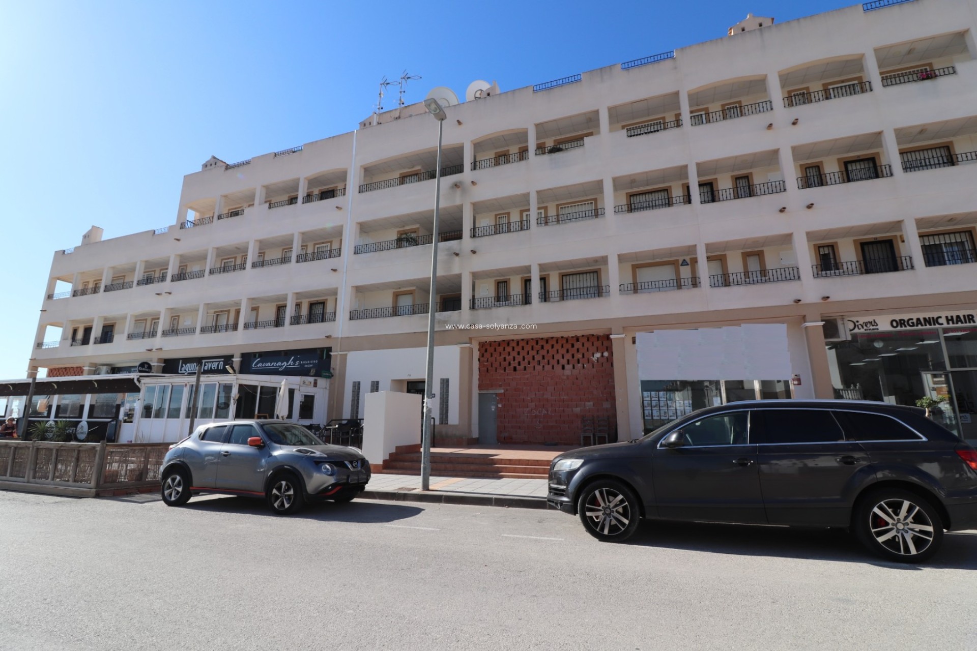 Reventa - Comercial - Los Montesinos - Laguna Green