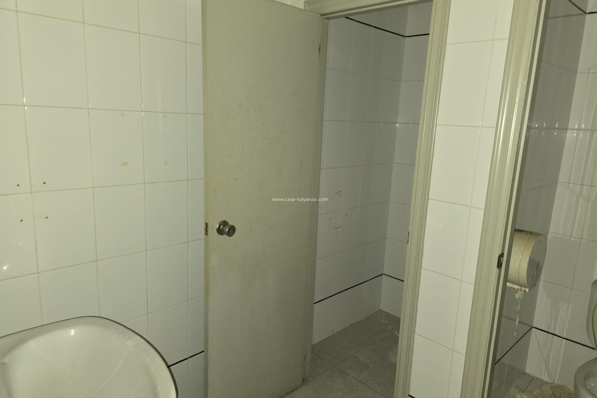 Reventa - Comercial - Torrevieja - Acequion