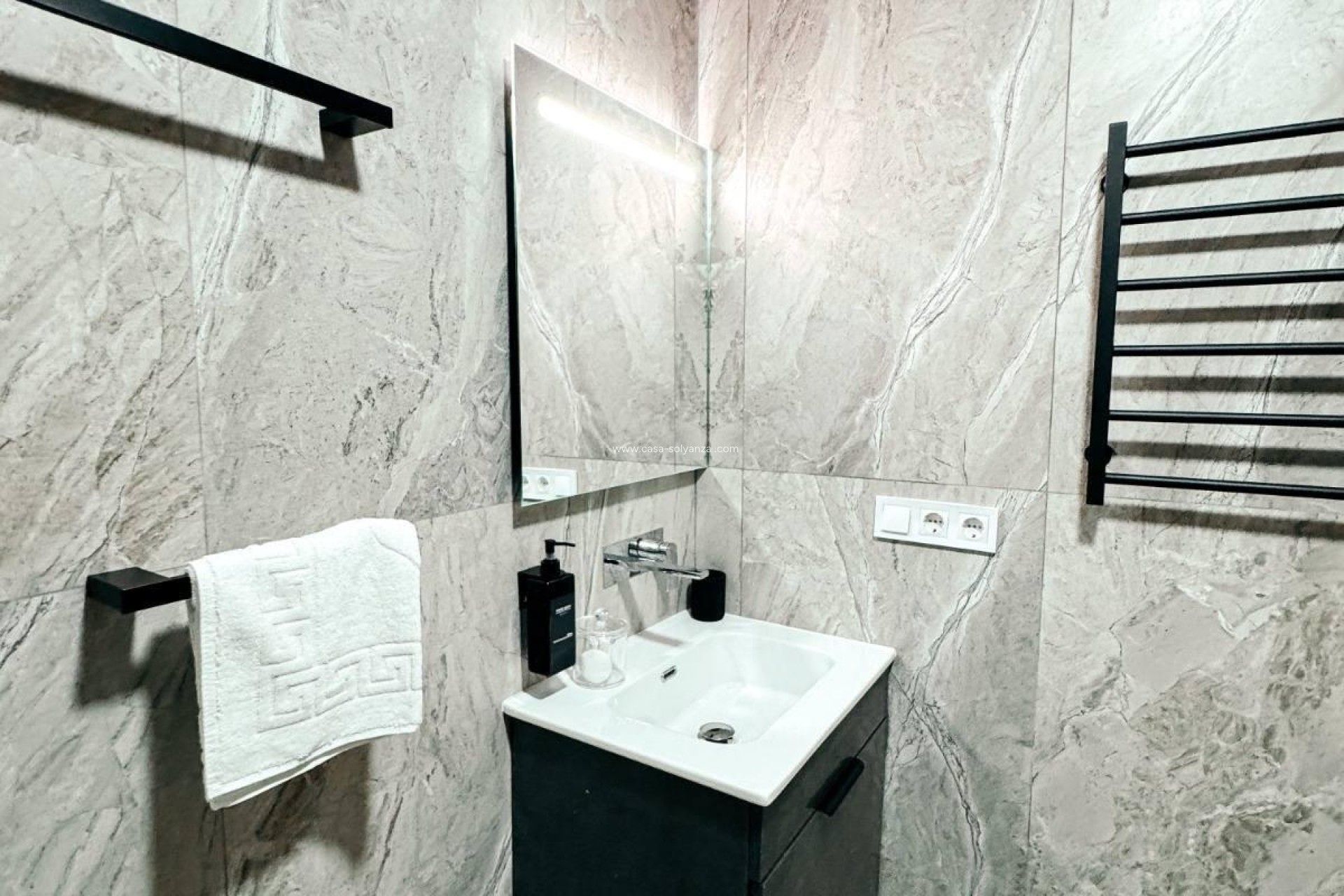 Reventa - Comercial - Torrevieja - Center