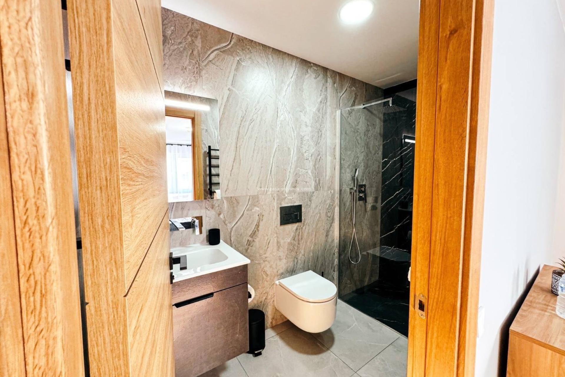 Reventa - Comercial - Torrevieja - Center