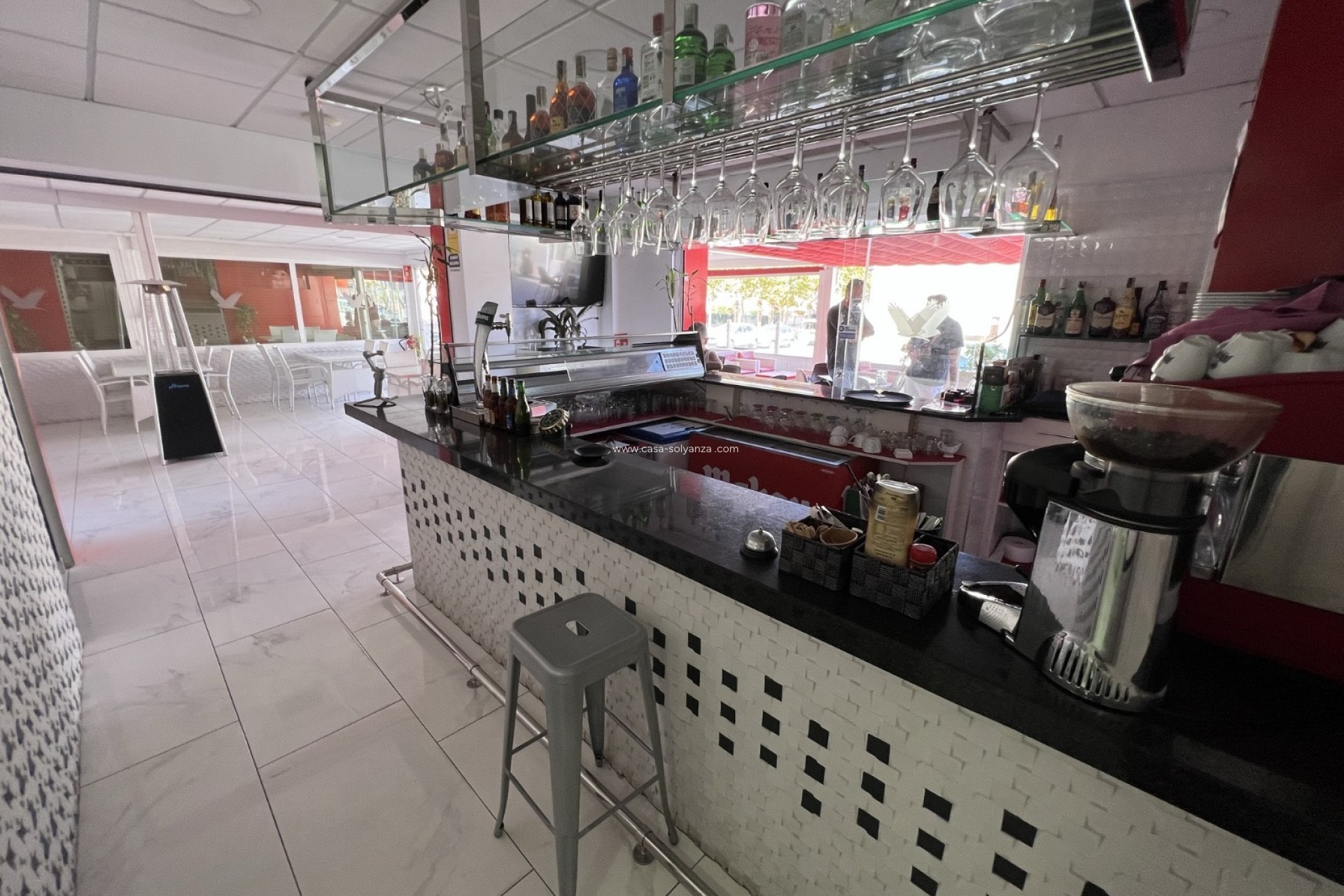 Reventa - Comercial - Torrevieja - Costa Blanca