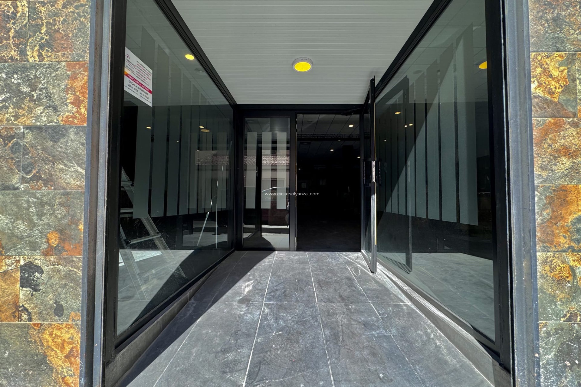 Reventa - Comercial - Torrevieja - Costa Blanca