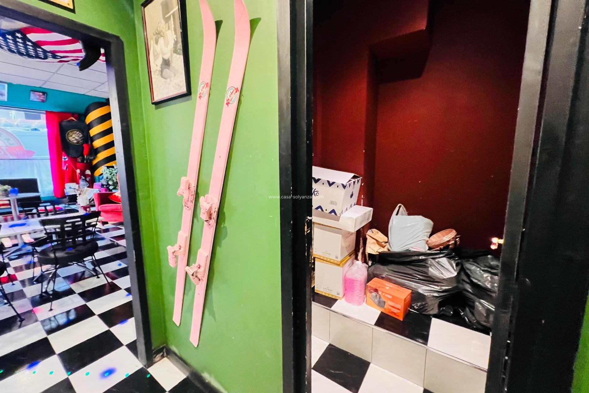 Reventa - Comercial - Torrevieja - Costa Blanca