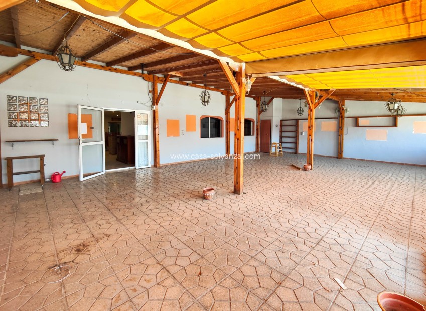 Reventa - Comercial - Torrevieja - Costa Blanca