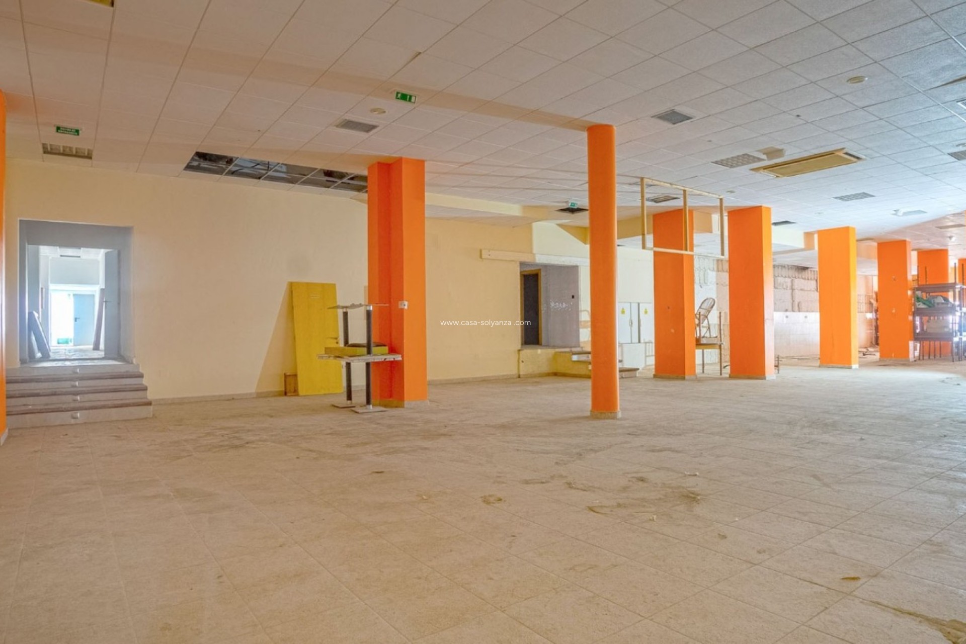 Reventa - Comercial - Torrevieja - Costa Blanca