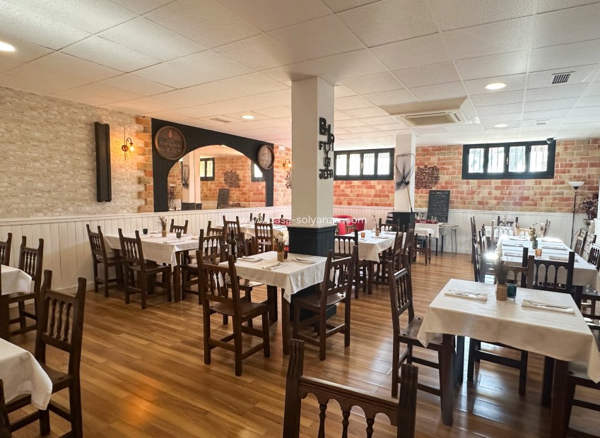 Reventa - Comercial - Torrevieja - Costa Blanca