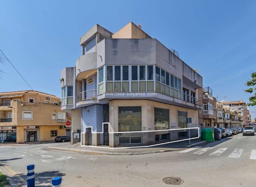 Reventa - Comercial - Torrevieja - Costa Blanca