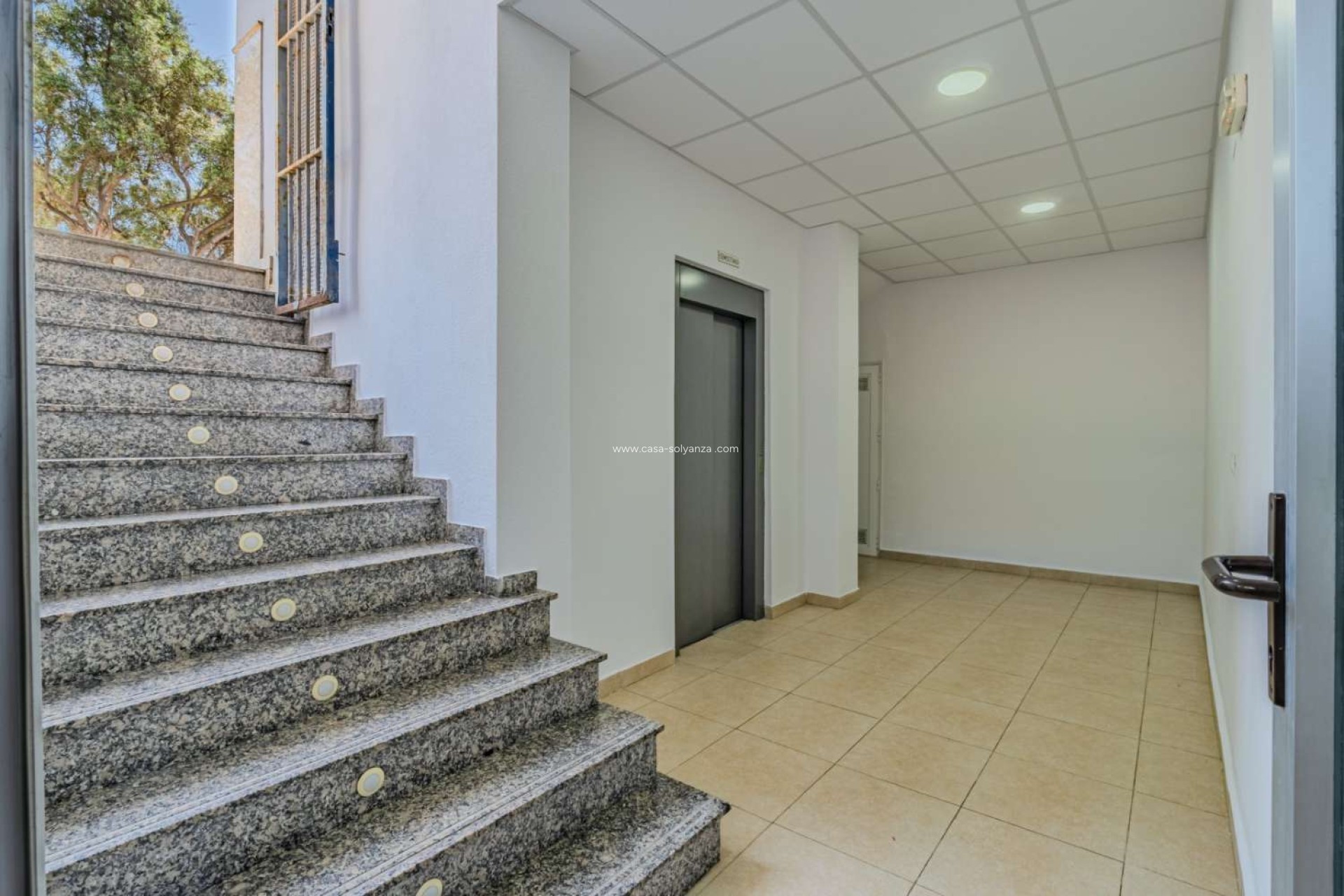 Reventa - Comercial - Torrevieja - Costa Blanca