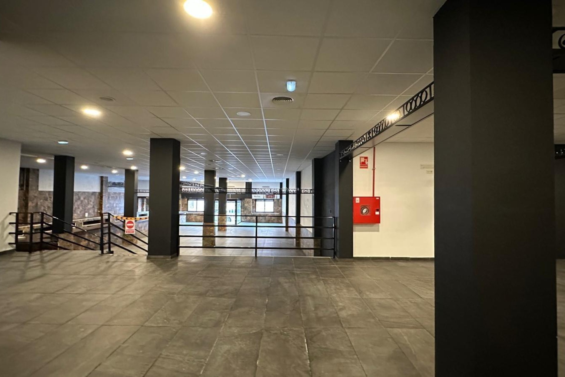 Reventa - Comercial - Torrevieja - Paseo Maritimo