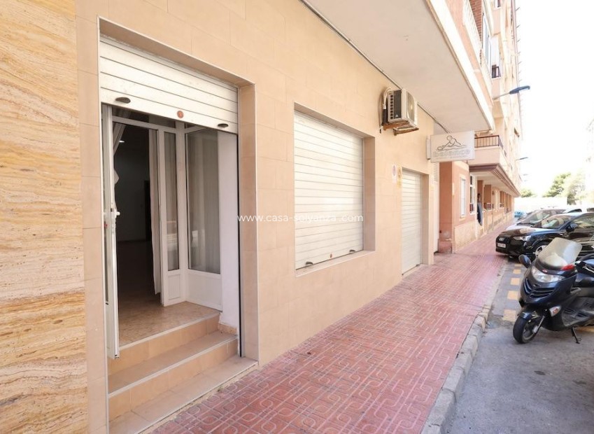 Reventa - Commercial Property - Torrevieja - Torrevieja Centro