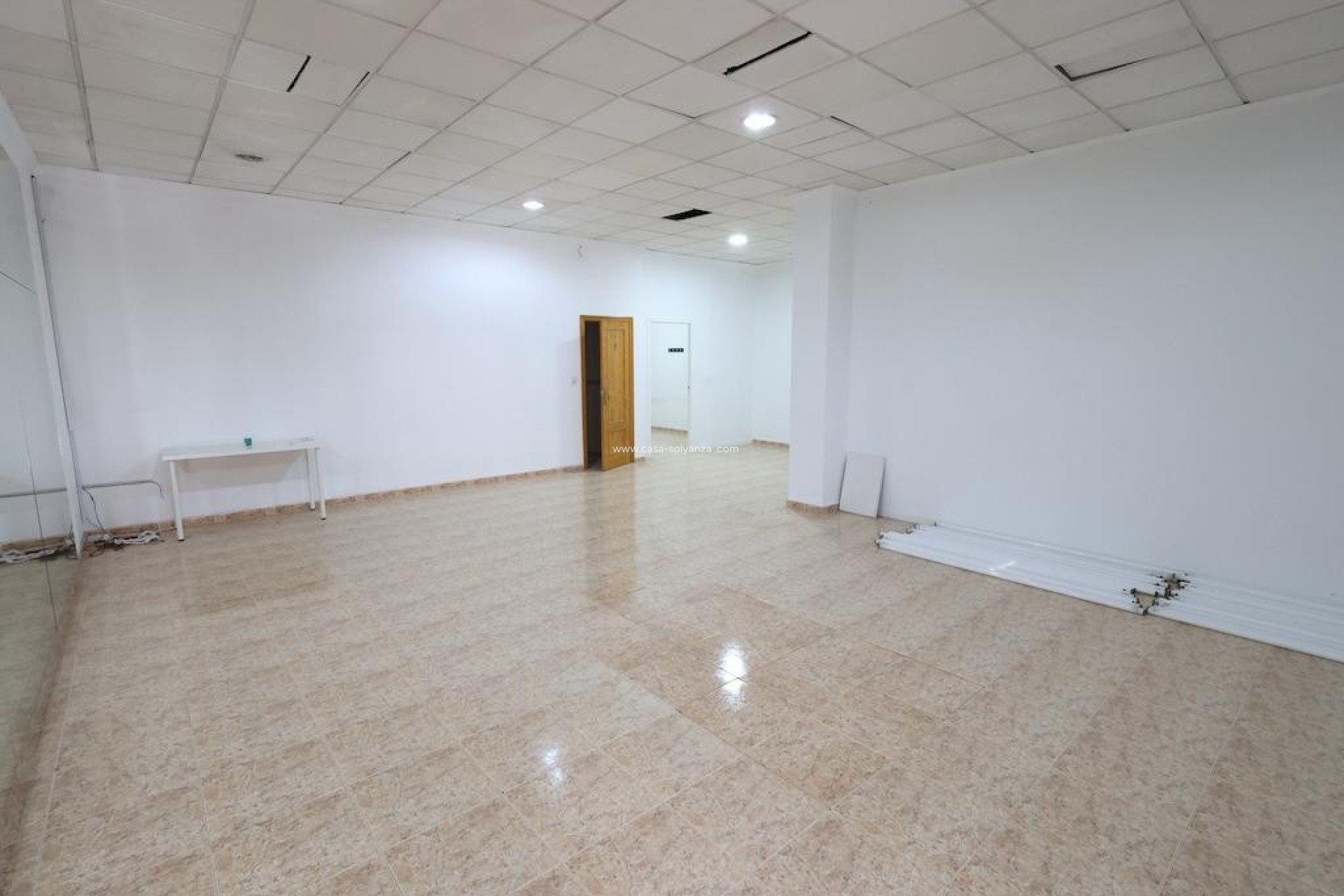 Reventa - Commercial Property - Torrevieja - Torrevieja Centro