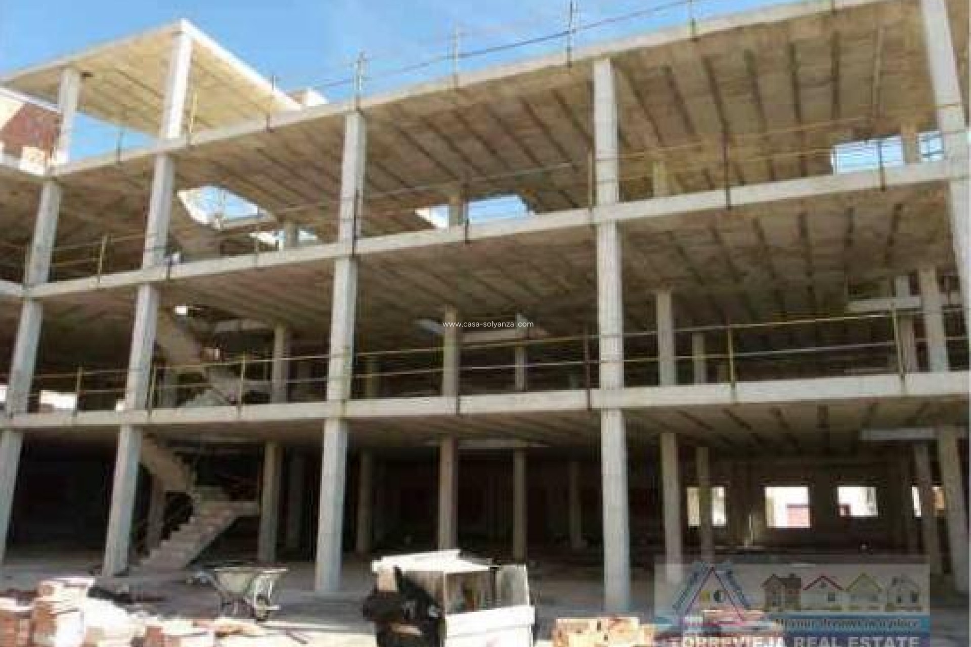 Reventa - Edificio - Los Montesinos - CENTRO