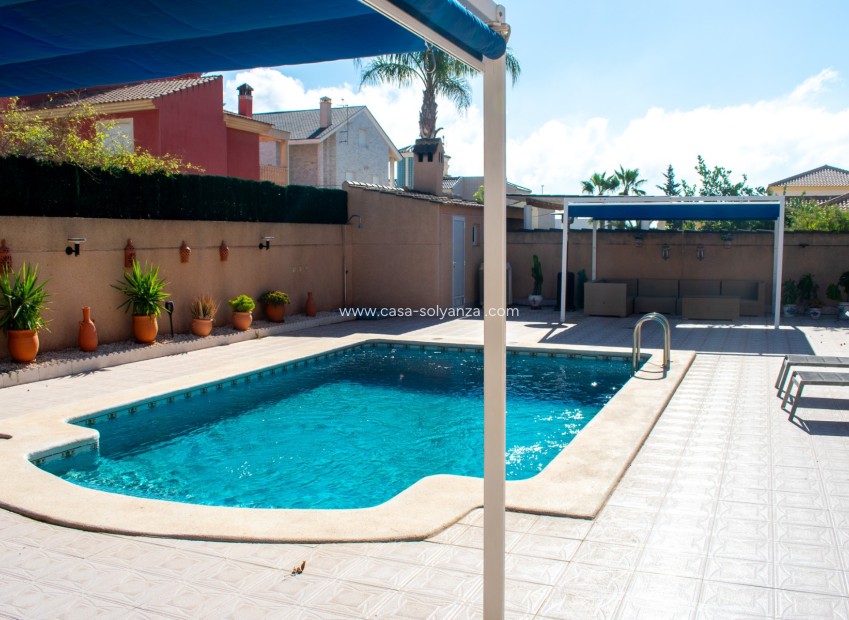 Reventa - Independent villa - Orihuela Costa - La Zenia