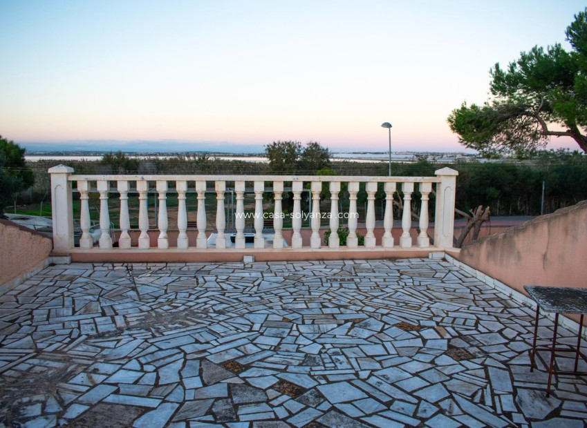 Reventa - Independent villa - Torrevieja