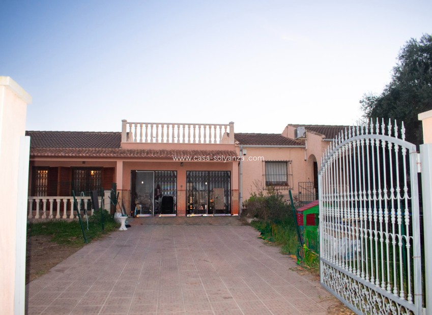 Reventa - Independent villa - Torrevieja