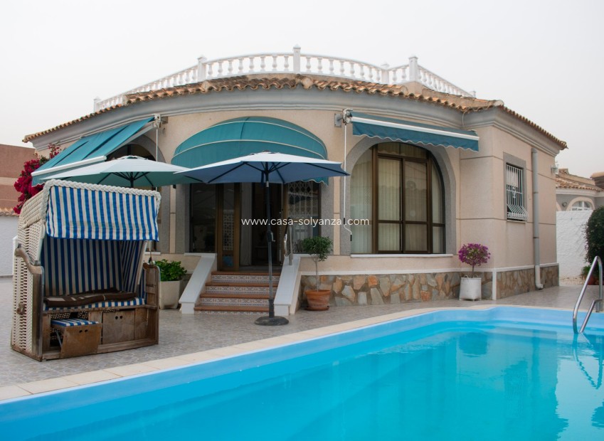 Reventa - Independent villa - Torrevieja