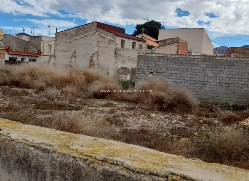 Reventa - Land - Benferri