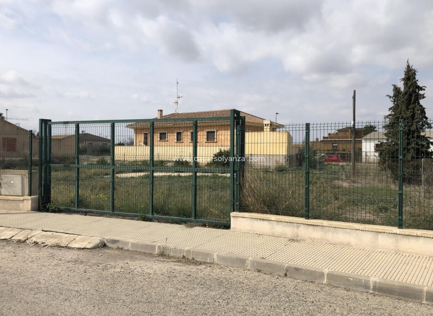 Reventa - Land - Benferri