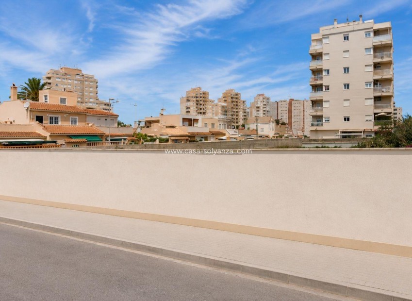 Reventa - Land - Torrevieja - Aguas nuevas