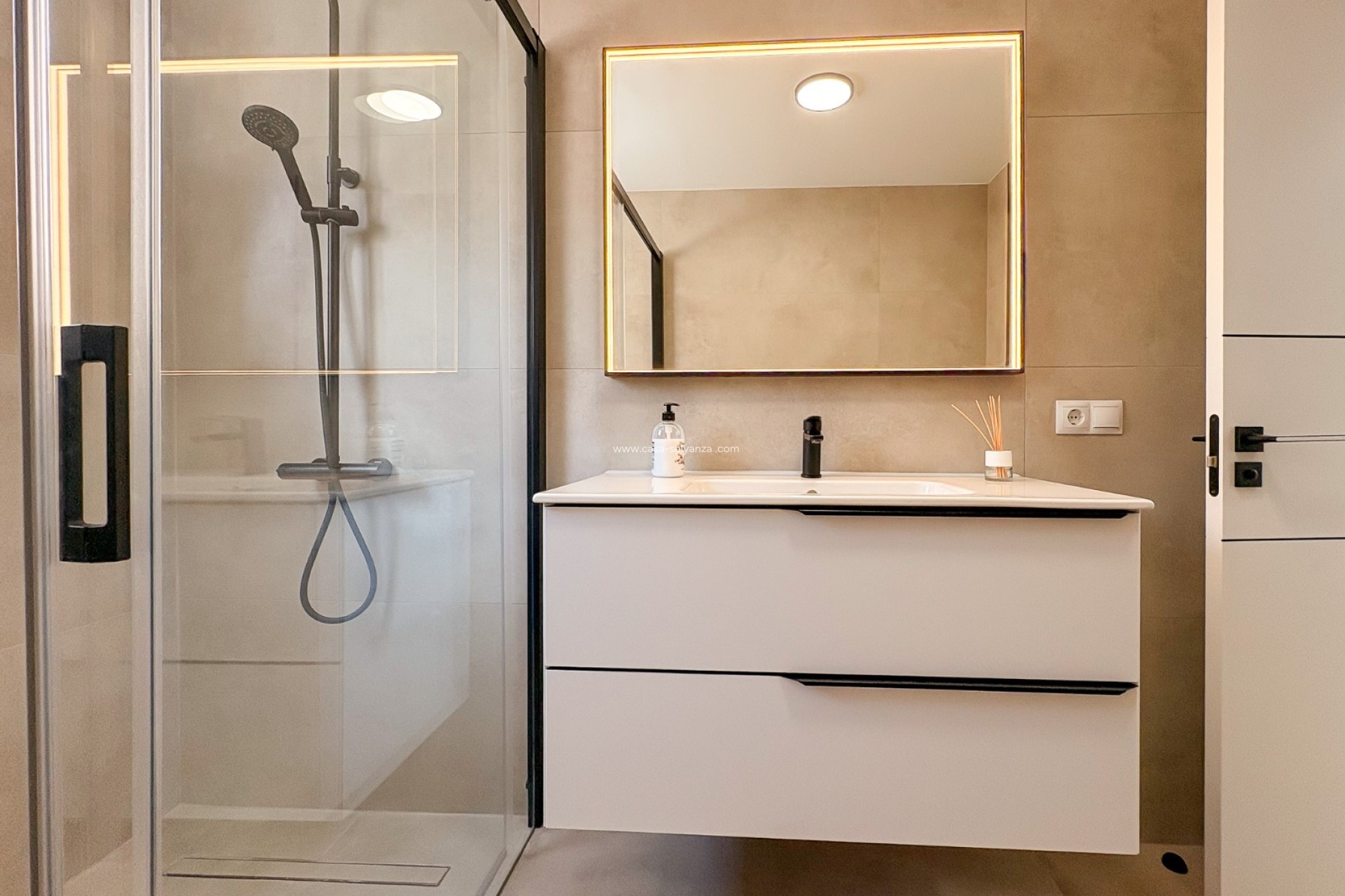 Reventa - Semi-Detached Villa - El Campello - Pueblo Acantilado - Venta Lanuza