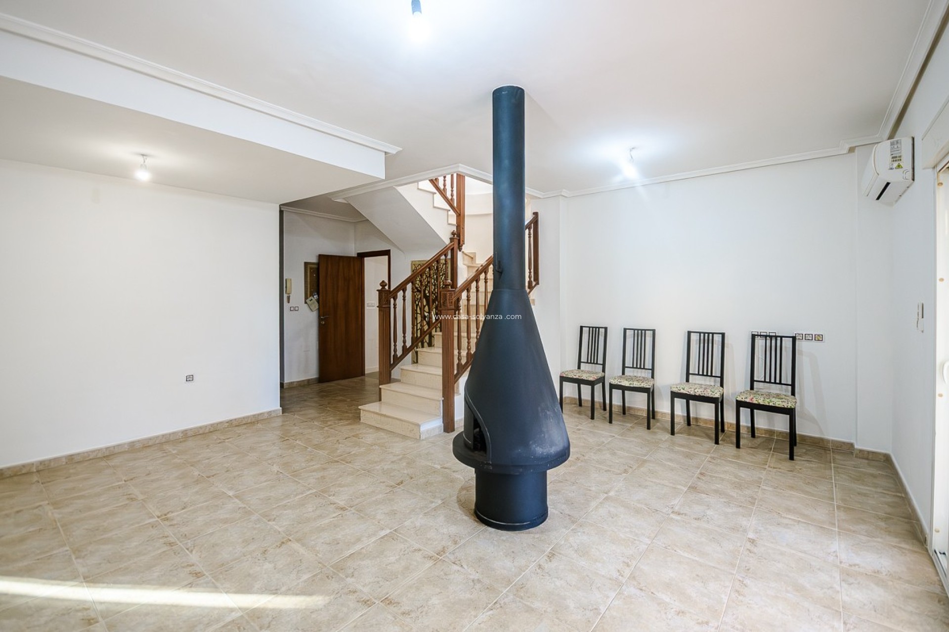 Reventa - Villa - Benferri - Inland