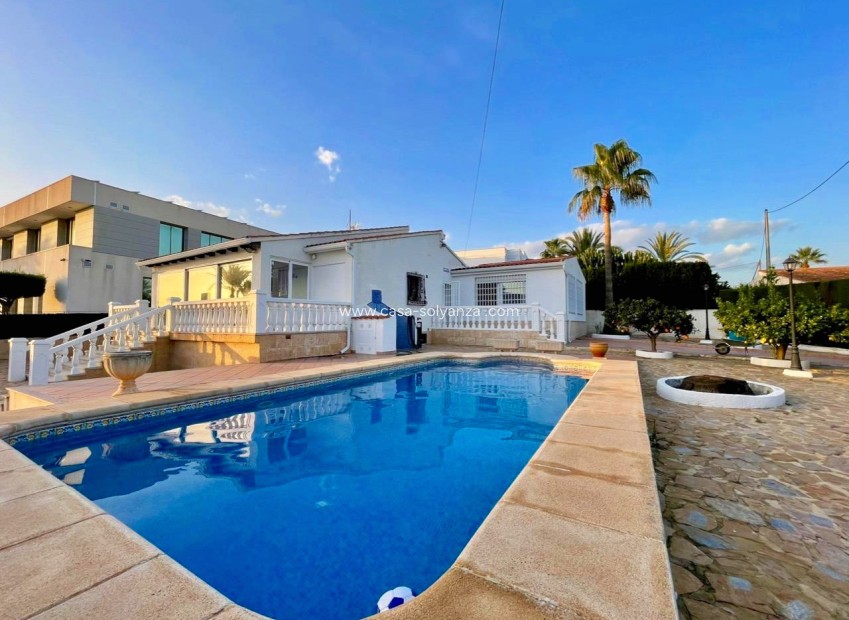 Reventa - Villa - Benidorm - Urbanizaciones