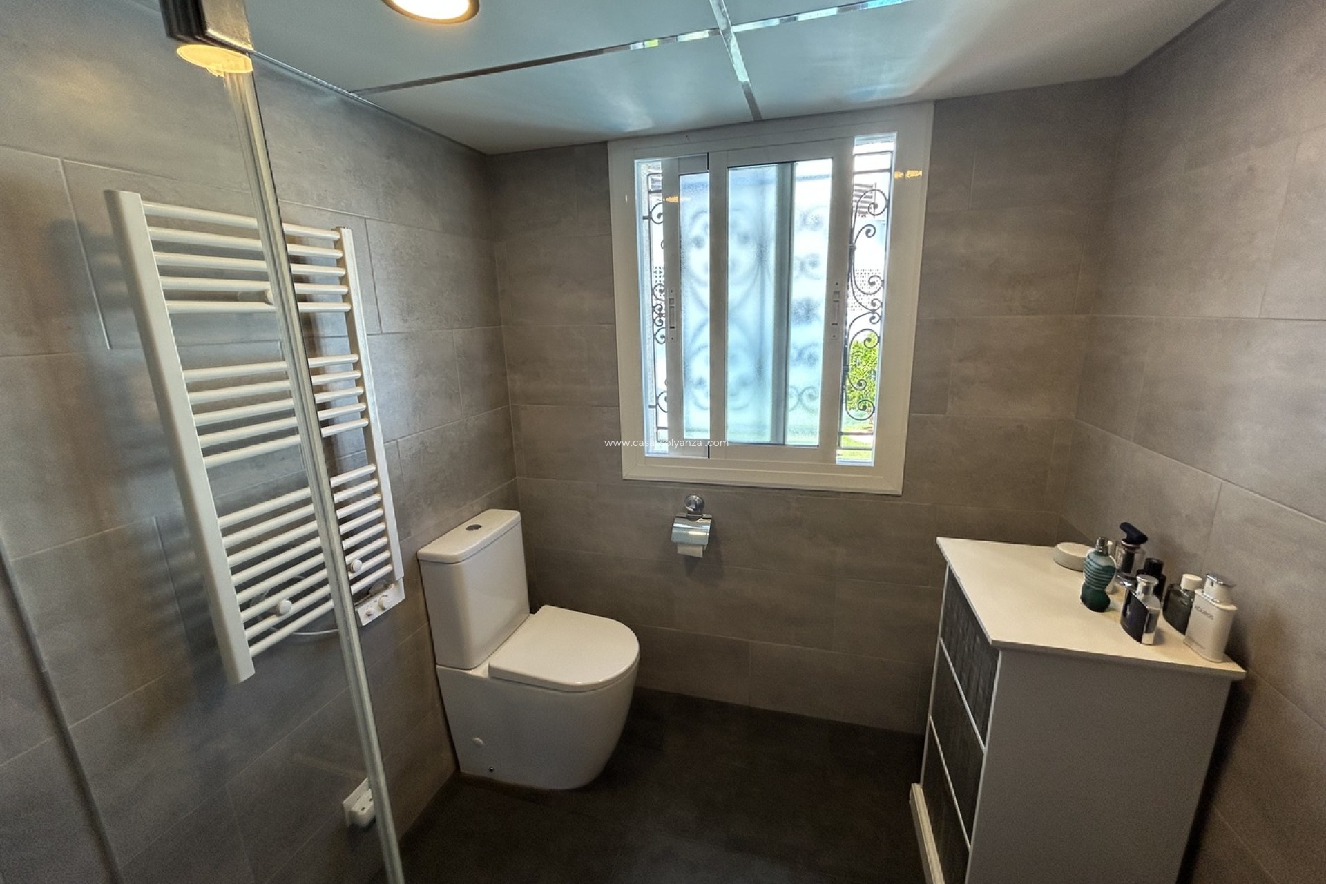 Reventa - Villa - Cabo de Palos - Cala Flores